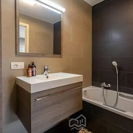 Modern Gemeubeld En Luxueus Ingericht 블랑켄베르크